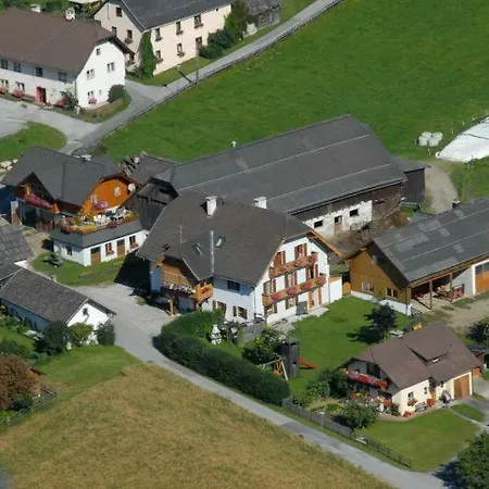 Grillhof-gut Bauernhof Mauterndorf (Salzburg)